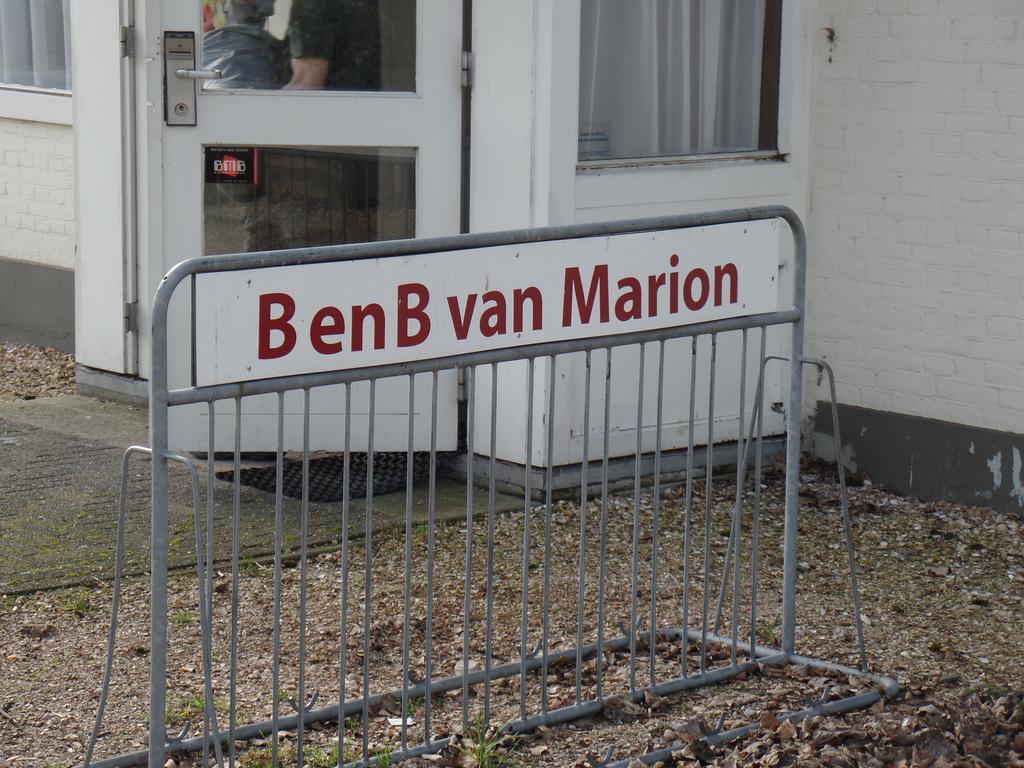 Bed & Breakfast Van Marion Остворне Экстерьер фото